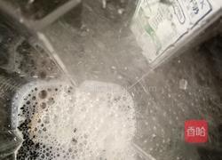 芝麻核桃奶的做法图解2