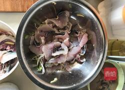 酸菜草鱼鲶鱼的做法图解2