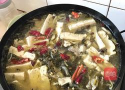 酸菜草鱼鲶鱼的做法图解4