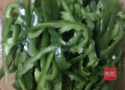 田螺肉炒青椒的做法图解2