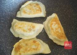 烫面韭菜合子的做法图解10