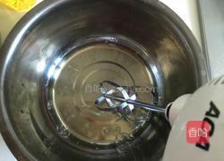 6寸戚风蛋糕的做法图解3