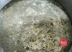 鹌鹑蛋营养汤的做法图解2