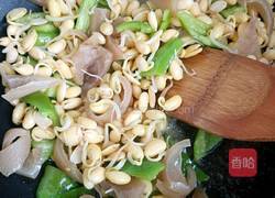 黄豆芽炒肉皮的做法图解10