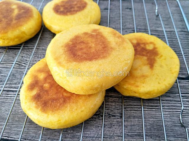 玉米白面发面饼