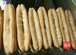 炸油条的做法图解14