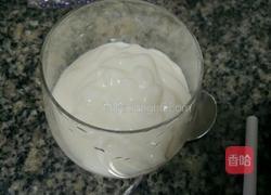 草莓燕麦酸奶昔的做法图解2