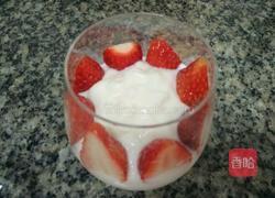 草莓燕麦酸奶昔的做法图解4