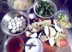 鹌鹑蛋炒地三鲜的做法图解1