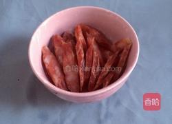芹菜炒腊肠的做法图解2