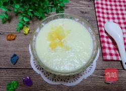 菠萝香蕉奶昔的做法图解1