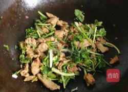 芫荽爆里脊的做法图解6