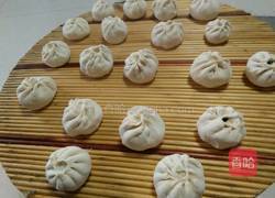 荠菜肉包子的做法图解13