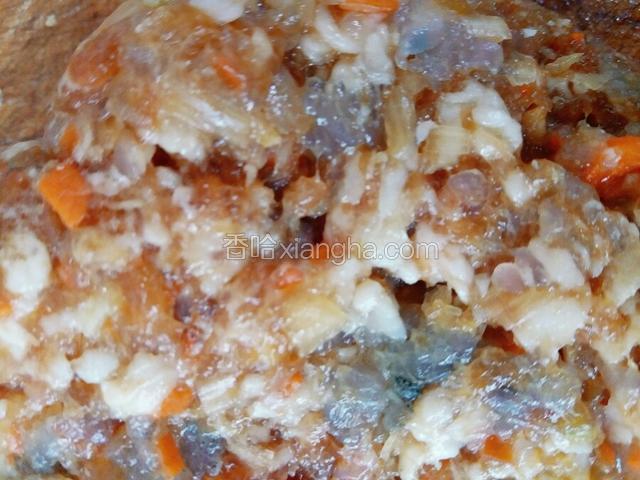 调好的肉馅（本菜谱不再介绍肉馅的调制方法）