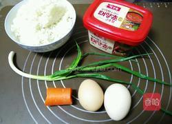 韩式辣酱蛋炒饭的做法图解1