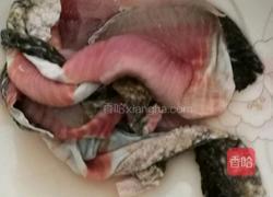 凉拌鱼皮的做法图解1