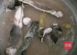 凉拌鱼皮的做法图解2