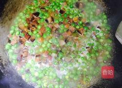 豌豆焖腊肉的做法图解6