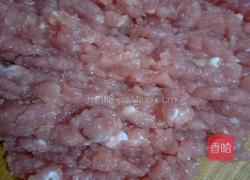 猪肉白菜水饺子的做法图解2