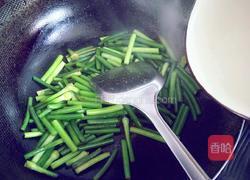 蒜苔炒鸡蛋的做法图解6