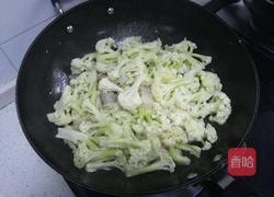 有机花菜炒肉片的做法图解4