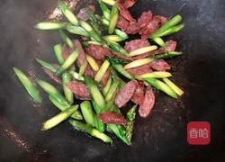 芦笋炒香肠的做法图解6