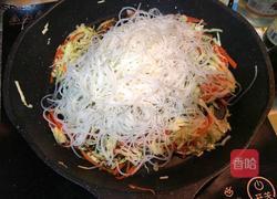 粉丝炒包菜的做法图解4