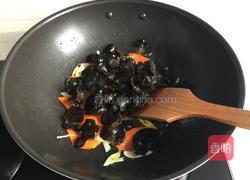 葱爆双耳的做法图解5