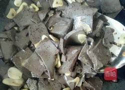 大蒜炒羊血的做法图解6