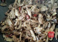 干煸辣肺丝的做法图解9