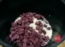 紫薯大米粥的做法图解3