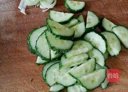 黄瓜炒蛋的做法图解3