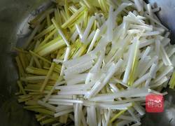 蒜黄炒鸡蛋的做法图解1