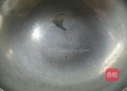 酸菜炒五花肉的做法图解4