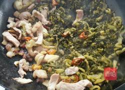 酸菜炒五花肉的做法图解13