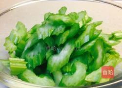 凉拌鸡丝的做法图解1