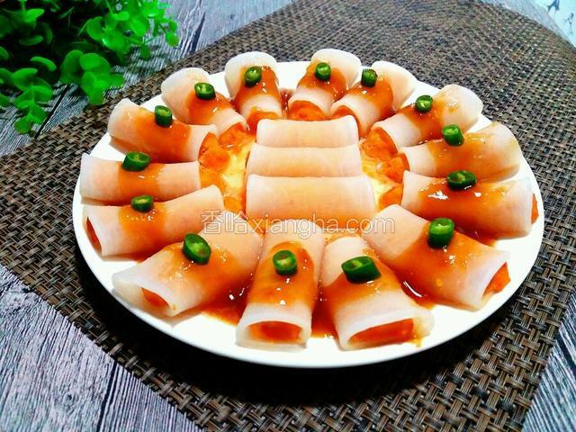 鱼肉萝卜卷