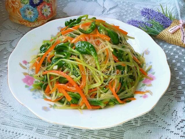 豆苗拌粉丝
