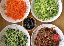 香而不腻的炸酱面~的做法图解1