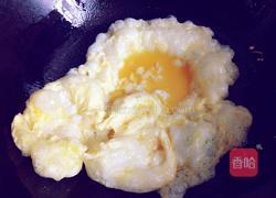 辣椒炒鸡蛋的做法图解3