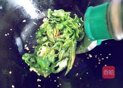 辣椒炒鸡蛋的做法图解7