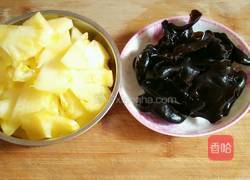 菠萝炒木耳的做法图解2