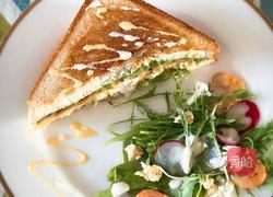 牛油果泥三明治陪酸奶沙拉的做法图解6