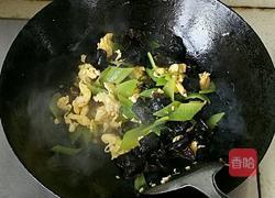 莴苣木耳炒鸡蛋的做法图解8