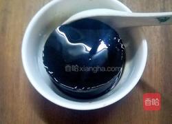 牛奶龟苓膏的做法图解2