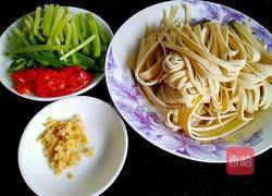 素炒豆腐皮的做法图解2