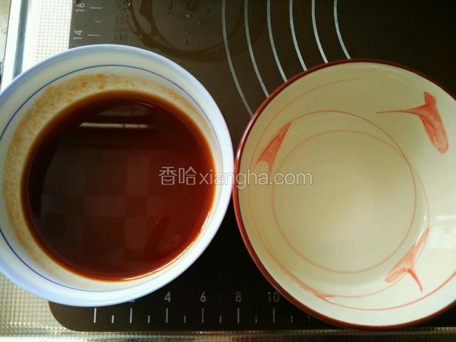 另外再准备一碗水淀粉。