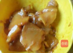 芹菜红椒炒肉片的做法图解3