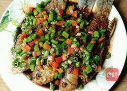 香煎鲫鱼的做法图解11