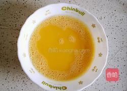 香椿头炒鸡蛋的做法图解2